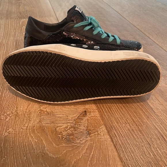 Golden Goose black sequins sneakers. Size 38. Cushioned inner sole. - Picture 7 of 7